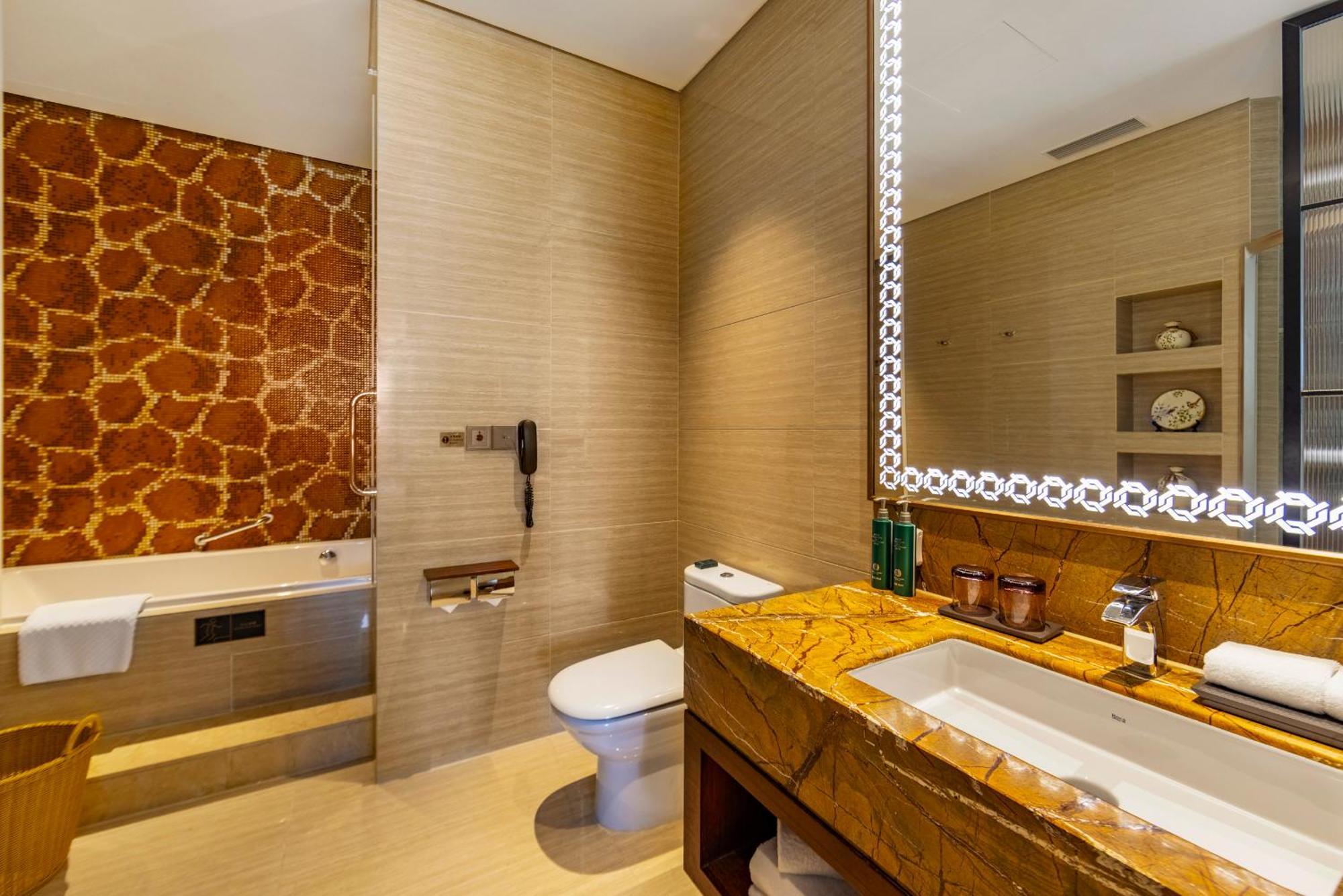 Fondney Hotel Shanghai Necc Hongqiao Airport T2 Экстерьер фото