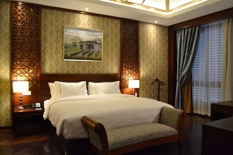 Fondney Hotel Shanghai Necc Hongqiao Airport T2 Экстерьер фото